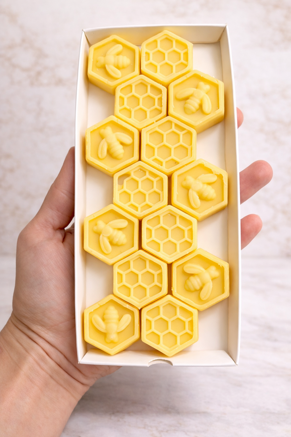 Beeswax Wax Melts – 100% Pure Beeswax, Essential Oil Wax Melts, Non Toxic Home Fragrance, Handmade Aromatherapy Wax Melts (14 Count)