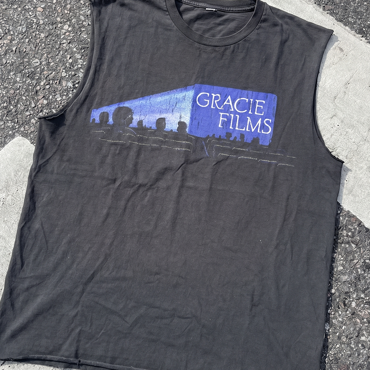 T-shirt à bords francs Gracie Films Promo noir délavé