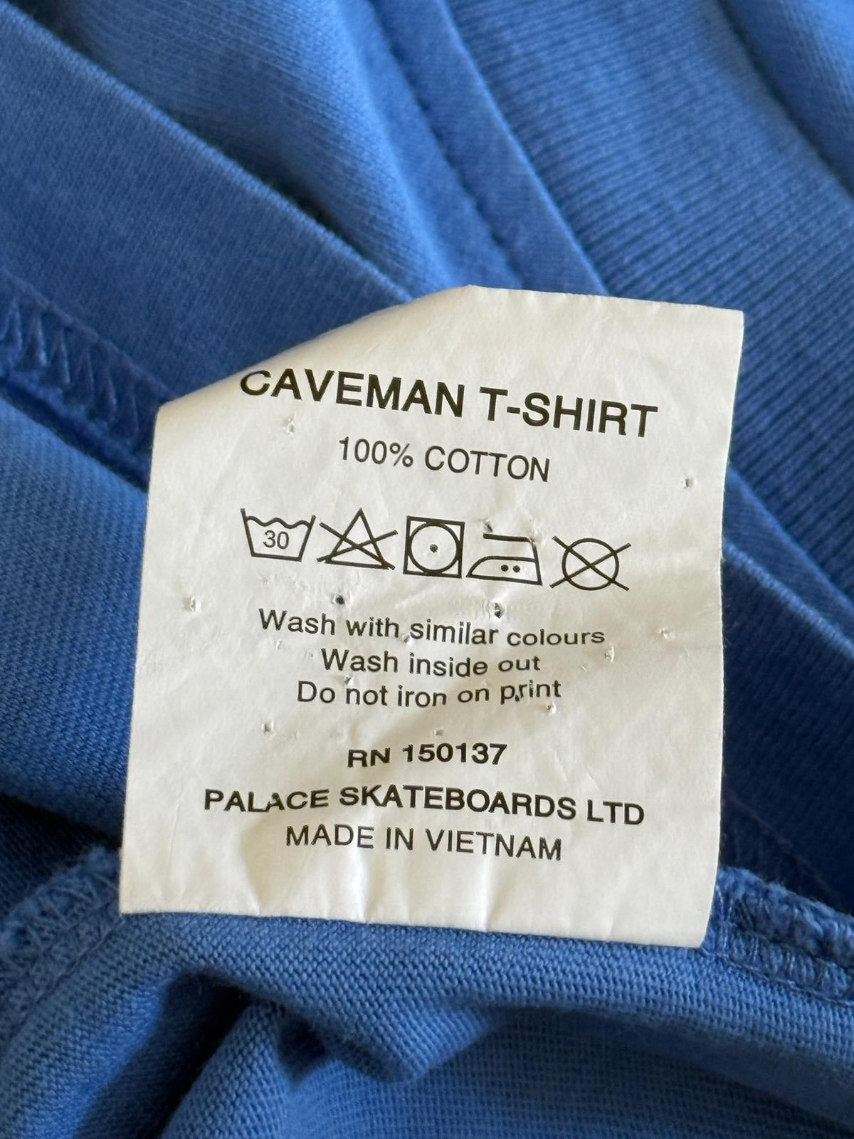 T-shirt Palace Caveman, marque de skate, homme dans une grotte - L