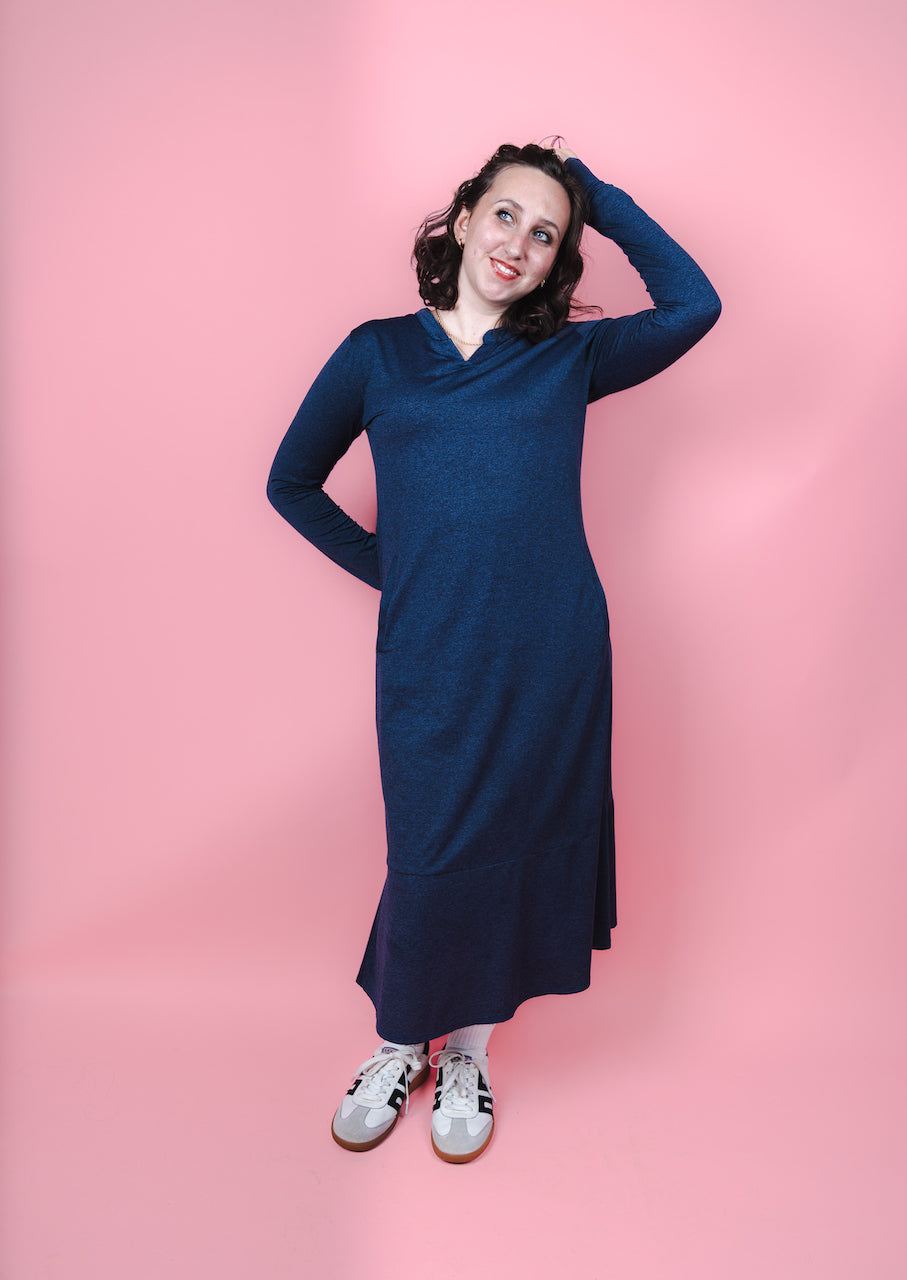 EverReady Mesh V-Neck Maxi Dress with Pockets