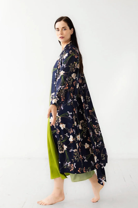 Robe en soie à motif floral